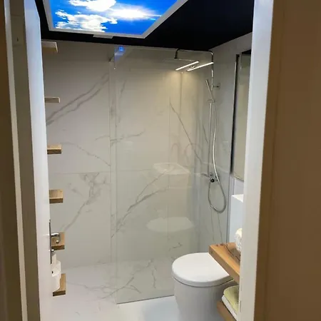 Apartment Private Host