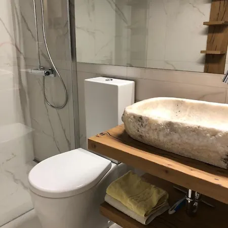 Private Host